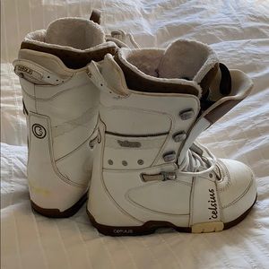 Women’s Celsius snowboard boots